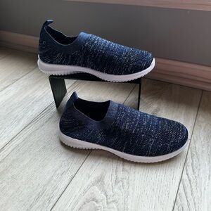 H2K - Navy and Silver Knit Slip-On Sneakers